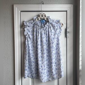 CeCe Women’s Sleeveless Blue and White Floral Pattern Ruffle Blouse Size Small